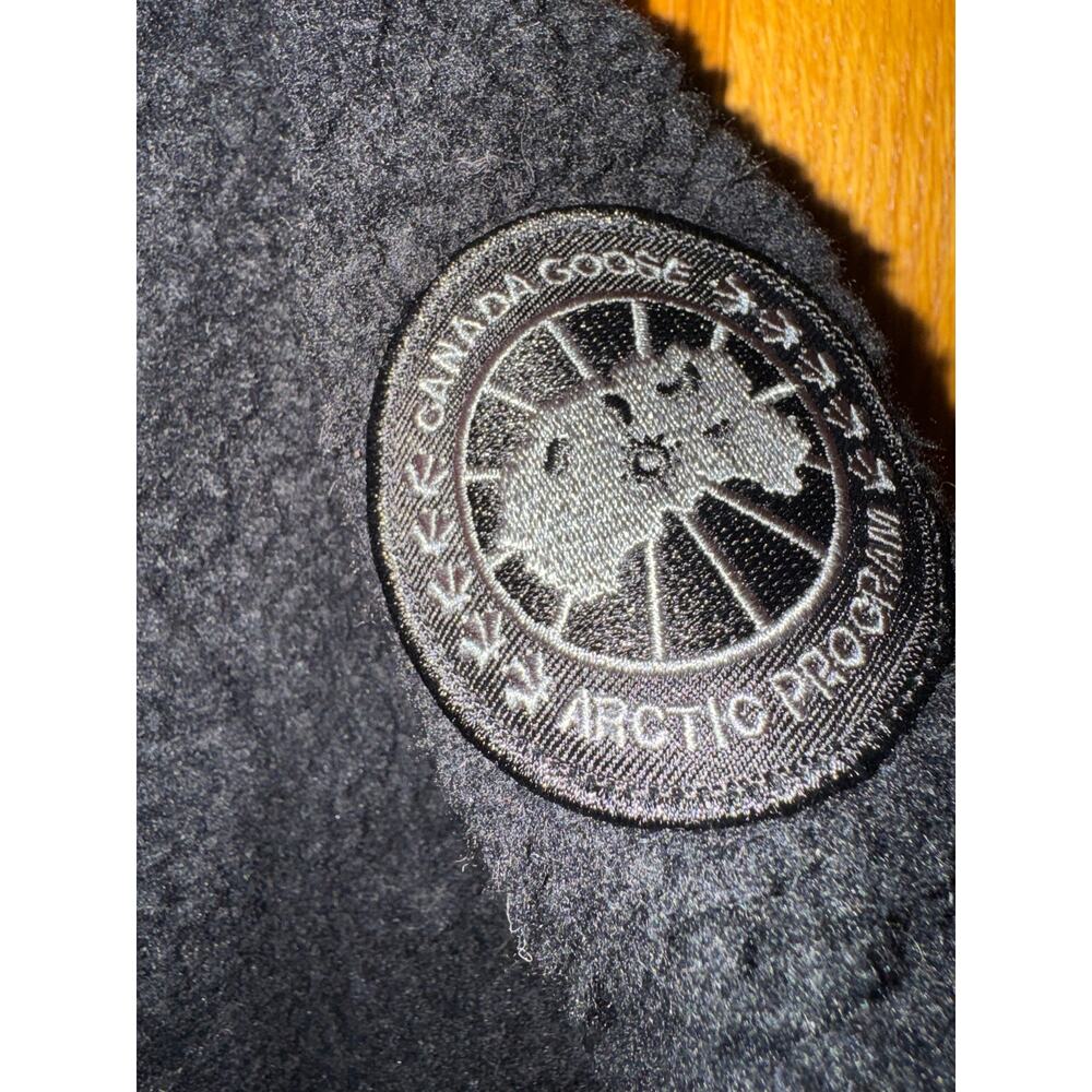 Luxurious Canada Goose Elora Puffer Jacket Black - Small NWT - Picture 9 of 9